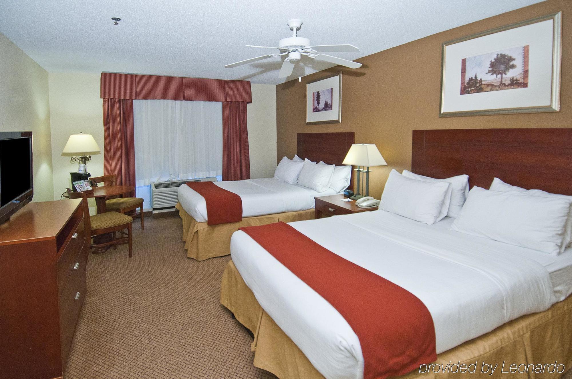 Holiday Inn Express Hotel & Suites Canton By Ihg Εξωτερικό φωτογραφία