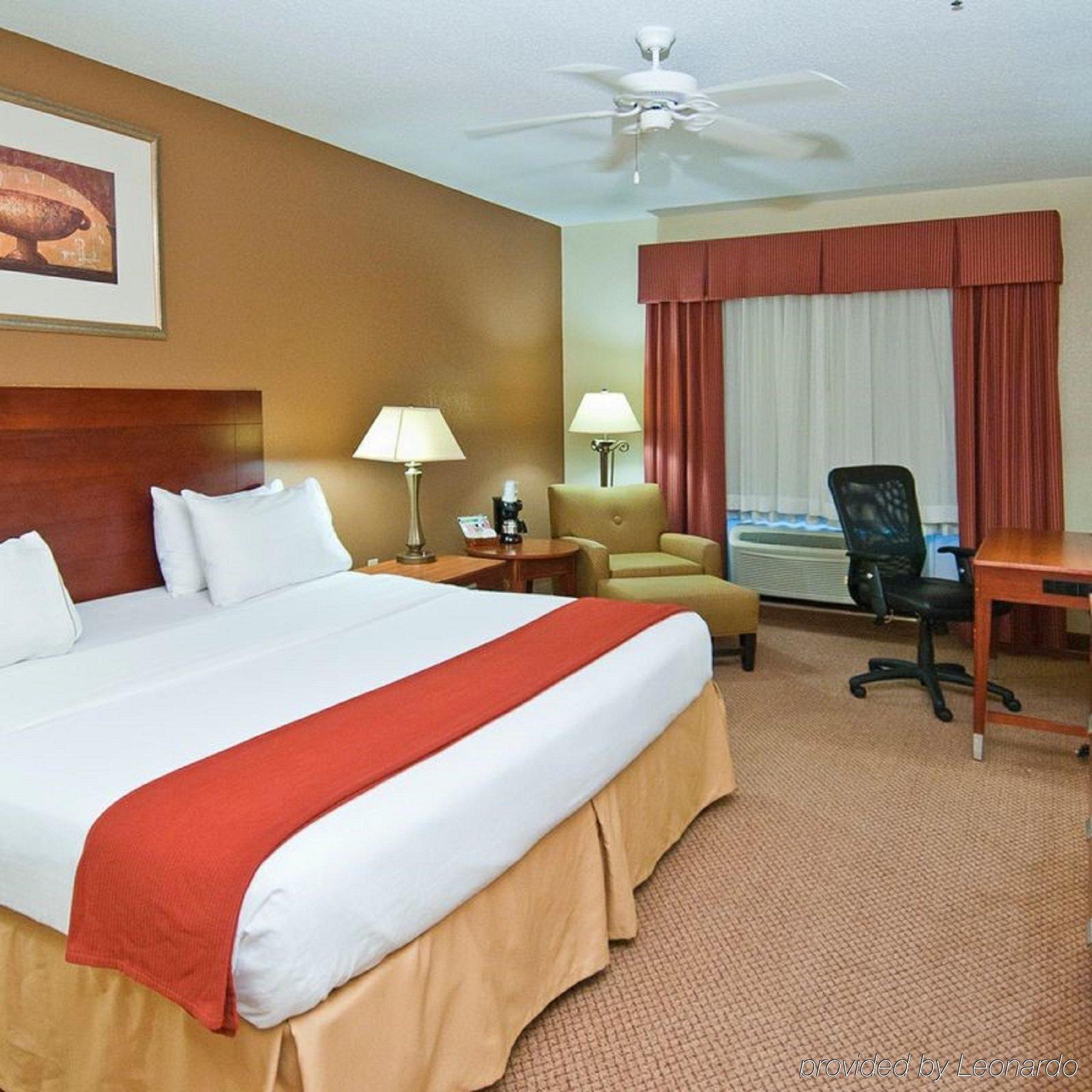 Holiday Inn Express Hotel & Suites Canton By Ihg Εξωτερικό φωτογραφία