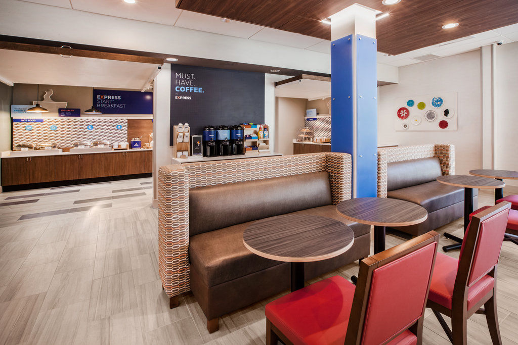 Holiday Inn Express Hotel & Suites Canton By Ihg Εξωτερικό φωτογραφία