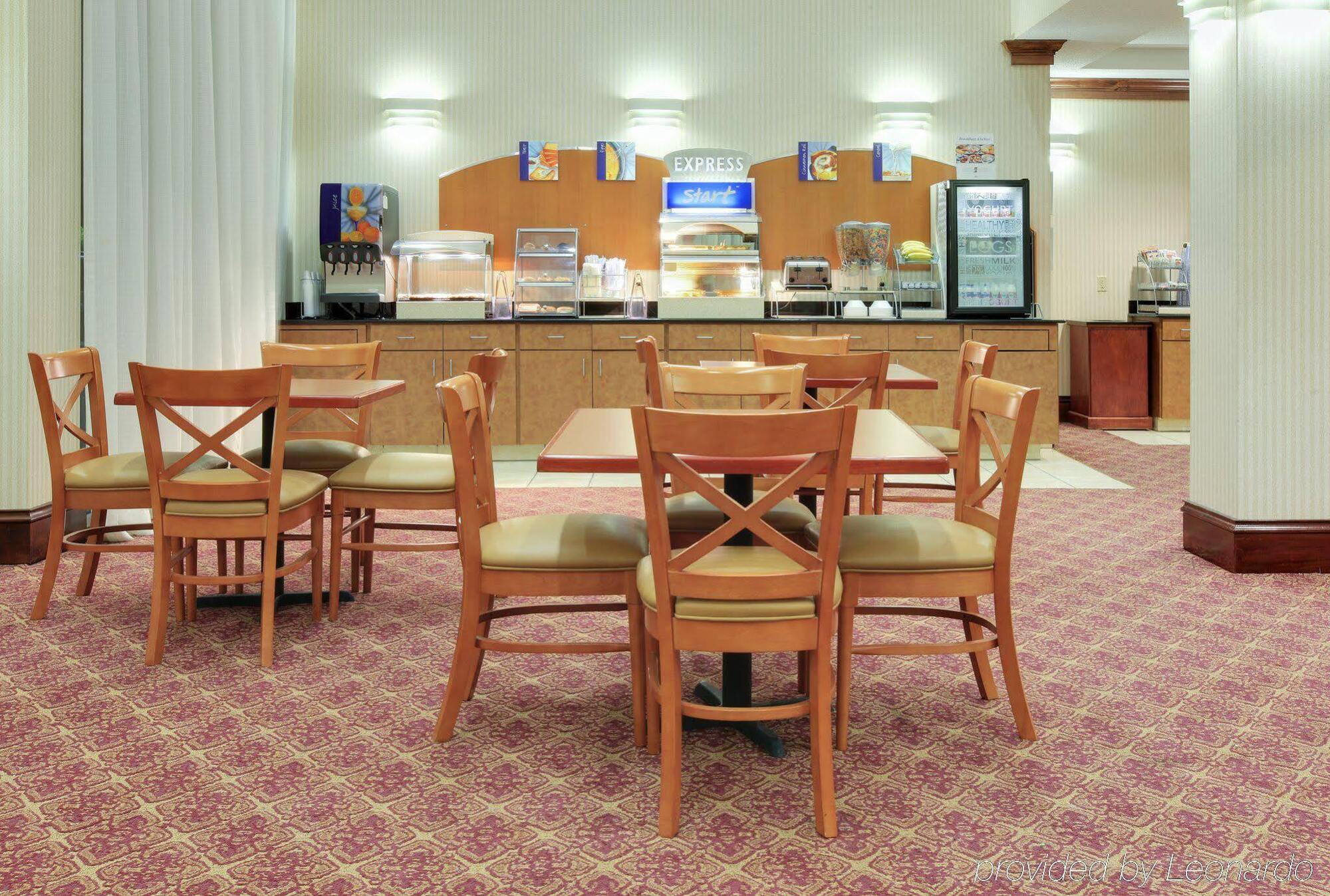 Holiday Inn Express Hotel & Suites Canton By Ihg Εξωτερικό φωτογραφία